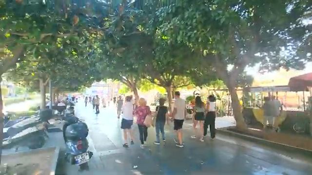 Автобус из Алании в Анталию, так дешевле, чем машина. Бензин в Турции дорогой. Набережная Коньялты.