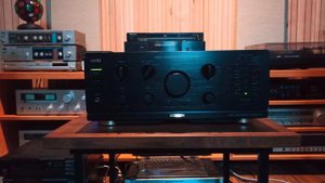 AKAI AM 67 / USHER S 520