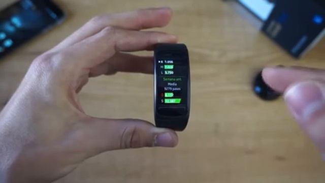 Samsung Gear fit 2 - De las mejores pulseras cuantificadoras, y caras, de este año смотреть онлайн