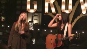 Michelle Branch feat. Ashley Monroe- Leave the Pieces (Live) at The Grove 8-19-09