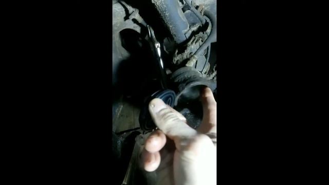 Обслуживание тормозной системы. Замена ремкомплекта тормозного суппорта. смотреть онлайн