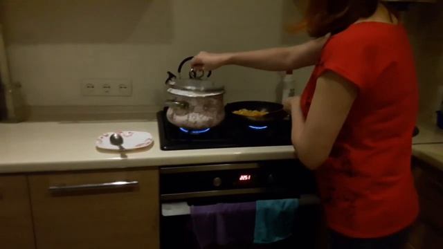 СЫРНЫЙ СУП/СЫРНЫЙ СУП С КУРИЦЕЙ/СЫРНЫЙ СУП С КУРИЦЕЙ И ВЕРМИШЕЛЬЮ смотреть онлайн