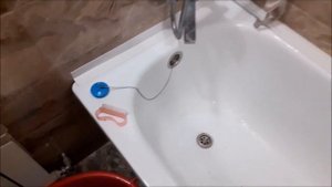 Бордюрная лента: клеять или не надо?