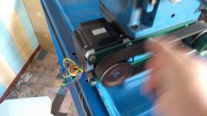 Привод продольной подачи от шагового двигателя.