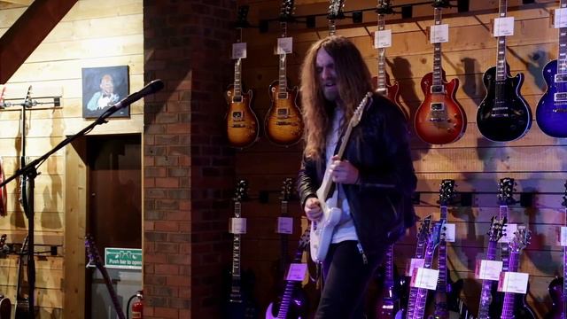 Nick Johnston Clinic & Interview @ Peach Guitars смотреть онлайн