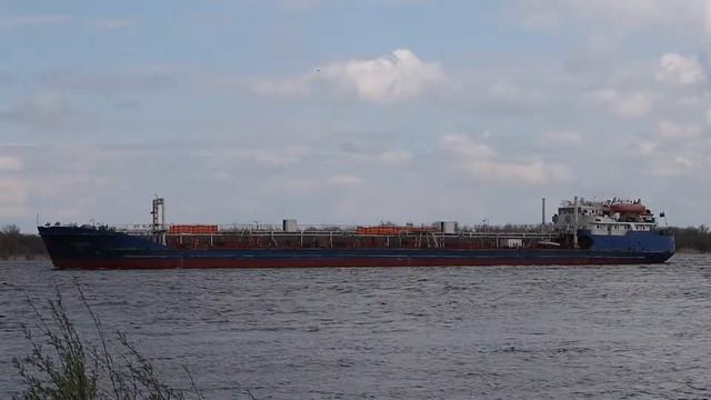 Танкер Волгонефть-270