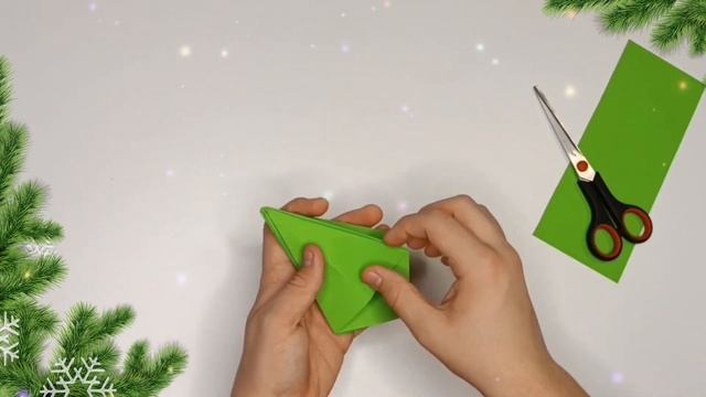 Простая ёлка оригами. Как сделать ёлку из бумаги?