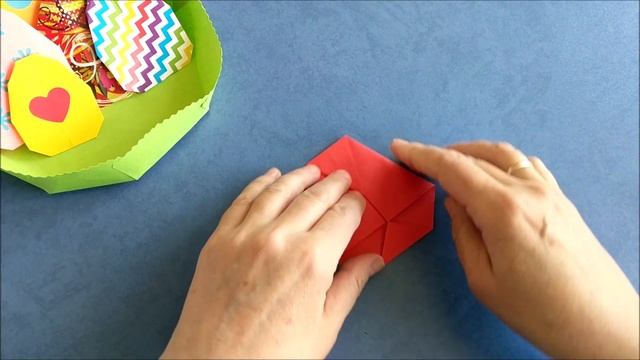Легкая поделка на Пасху  - яйцо оригами. Пасхальная поделка из бумаги. Easter paper craft