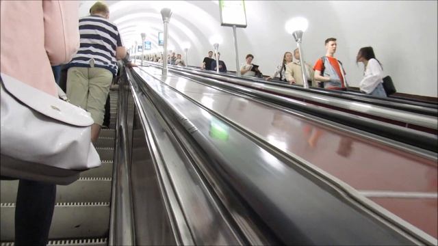 Станция метро "Политехническая"