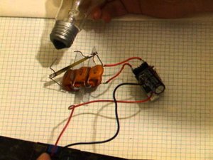 Высоковольтный преобразователь на таймере 555.AVI