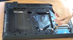 Разборка ноутбука Samsung np300v5a-s07ru