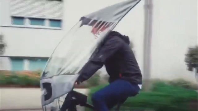 Уникальный технологичный щит для велосипедистов от дождя и слякоти - Softtop
