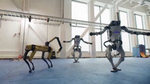 Роботы Boston Dynamics танцуют! Поднимите себе настроение!