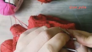 Как соединить две вязаные детали спицами