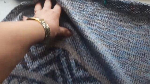 Кардиган мужской, связанный спицами. Men's Cardigan Knitted With Knitting Needles.