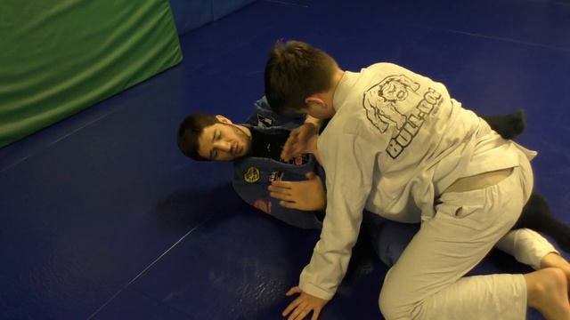 БЖЖ: Удушение кимоно из халфгарда смотреть онлайн