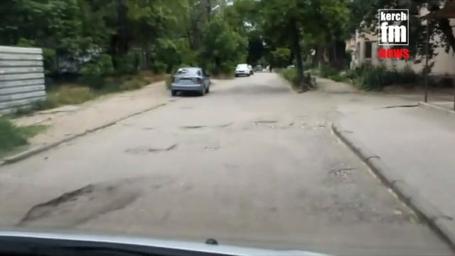 Керчане просят отремонтировать дорогу по улице Первых Космонавтов смотреть онлайн