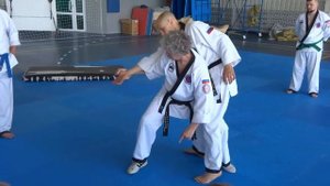 Броски в Кёнгму Хапкидо. Бросок перекатом. (Базовый вариант)