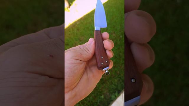 Small utility knife - Pequena  faca utilitária