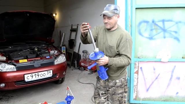 Как амортизаторщик с Витьком амортизаторы Демфи Комфорт на Ладу Калину установили и отзывы влупили смотреть онлайн