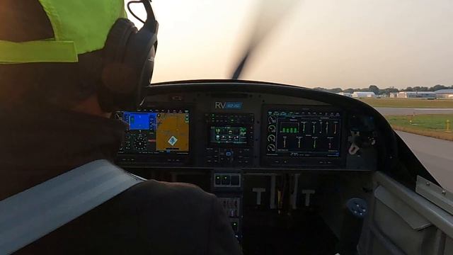 Student Pilot Solo | KMIC | Pattern work | Full Video with Comms | N321BT смотреть онлайн