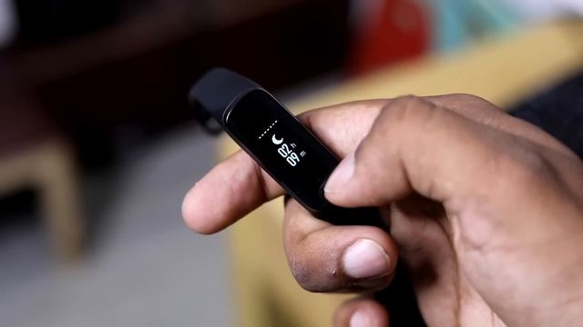 குறைந்த விலையில் அசத்தலான Samsung SmartBand | Samsung Galaxy Fit e Unboxing & Review in Tamil смотреть онлайн