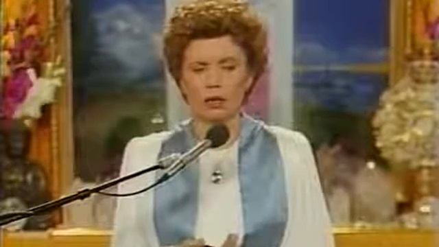 Om Ah Hum Vajra Guru Padme Siddhi Hum with E C Prophet смотреть онлайн