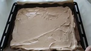 Шоколадно-меренговый рулет. Рулет как мороженое.