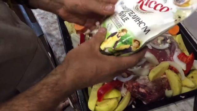 Как в духовке готовлю грудинку ягнёнка в духовке смотреть онлайн