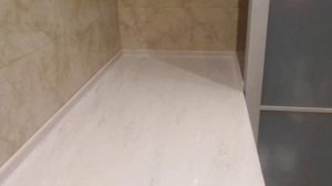 Столешница с каменной раковиной