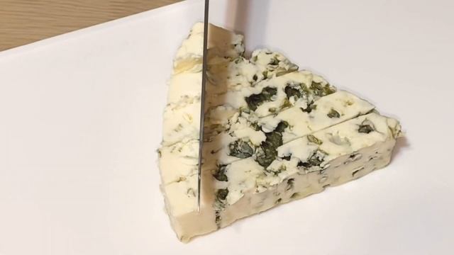 САЛАТ-ЗАКУСКА ИЗ ПОМИДОР И СЫРА С ПЛЕСЕНЬЮ | Кето диета | Идеальный для вина