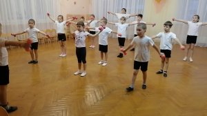 Утренняя гимнастика под музыку (6-7 лет)