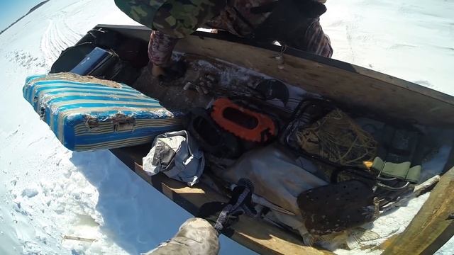 GoPro: Весенняя рыбалка 2018. Проверка жерлиц на щуку. Лесная изба. смотреть онлайн