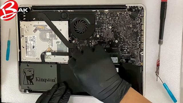 Troca da Bateria do Macbook Pro modelo A1278. смотреть онлайн