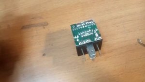 Lincoln Navigator: ремонт реле указателей поворотов