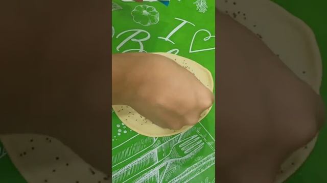 Формовка булочки из дрожжевого теста смотреть онлайн