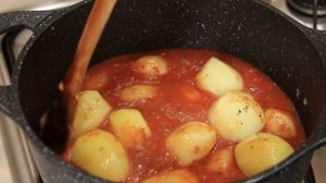 КАК ВКУСНО ПРИГОТОВИТЬ КАРТОШКУ? Картошку готовлю только так! Картошка в ТОМАТЕ!