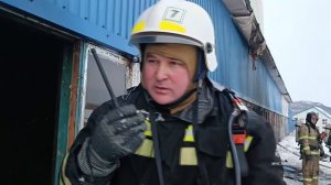Пожарные потушили склад в городе Елизово