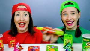 ЗЕЛЕНАЯ ЕДА ИЛИ КРАСНАЯ? ЕДИМ КОНФЕТЫ ОДНОГО ЦВЕТА ЦЕЛЫЙ ДЕНЬ! ЧЕЛЛЕНДЖ от Пико Поки