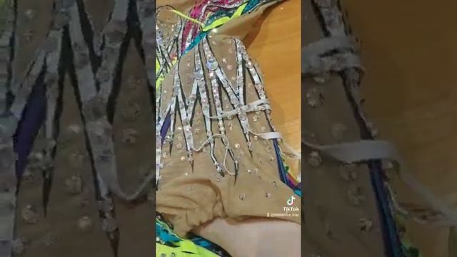 ЯРКИЙ КУПАЛЬНИК ДЛЯ ХУДОЖЕСТВЕННОЙ ГИМНАСТИКИ