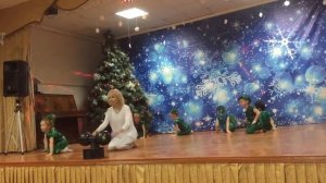 Новогодний танец «Елочки» студии Шоколадный город»