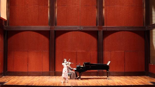 Sibelius Romance performed by Wei Lu, violin смотреть онлайн