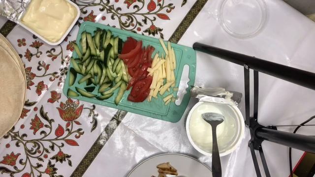 Донер.Донер из лаваша.Домашний донер.Пайдалы донер. Үйде пісірлетін донер. смотреть онлайн