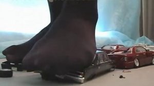 [Crush model cars] ReMix clip from "Laxually car massacre Part 1" (2007)