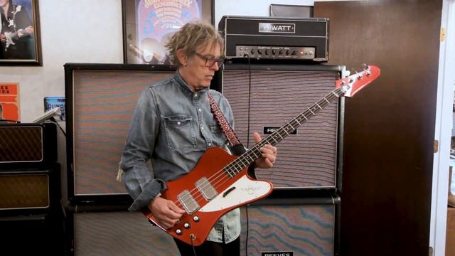 Tom Petersson Rocks Out on a 1967 Thunderbird IV Bass!! смотреть онлайн