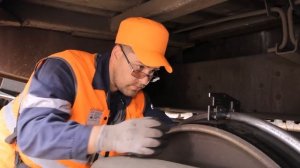 Вывод неисправного вагона с ползуном на поверхности катания с перегона