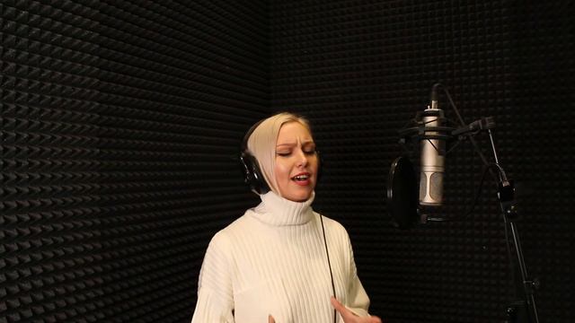 Валерия Василевская Shallow (cover) by Lady Gaga and Bradley Cooper смотреть онлайн