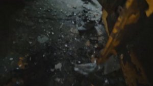 нашли кучу противогазов в заброшенном цеху.