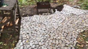 Закончила каменные дорожки на участке