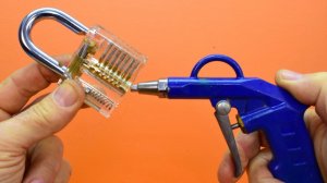 Слесари не хотят, чтобы вы это знали! Открыть замок без ключа